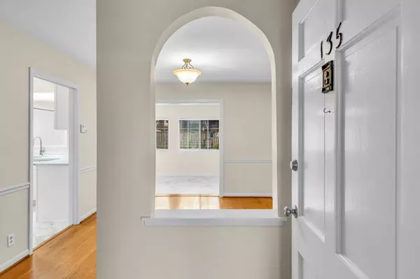 Nashville, TN 37215,3000 Hillsboro Pike #135