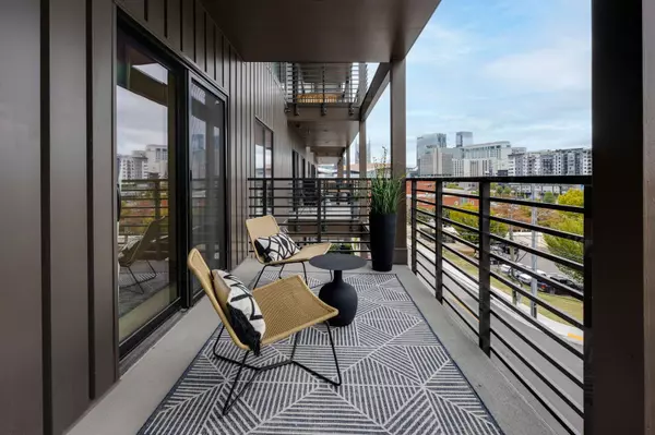 Nashville, TN 37203,635 7th Ave #S #311