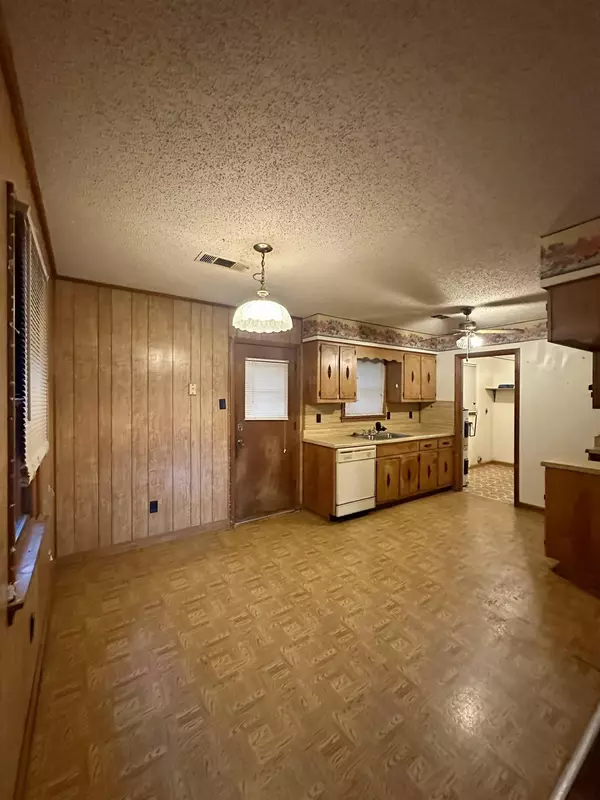 Atoka, TN 38004,63 AL ST