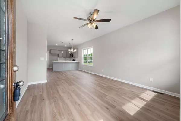 Clarksville, TN 37042,885 Dogwood Trail