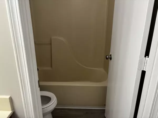 Clarksville, TN 37042,3239 Tower Dr #B