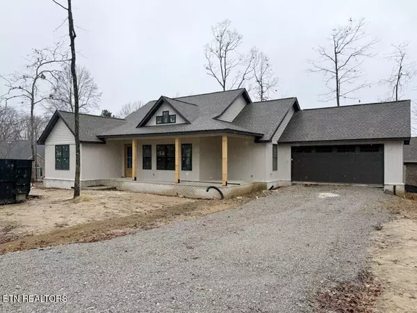 124 Markham Lane, Crossville, TN 38558