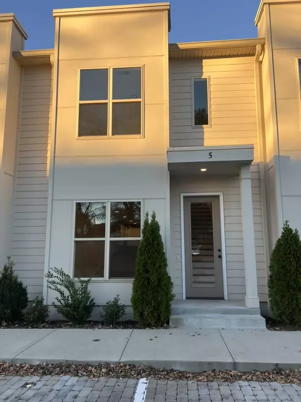 Nashville, TN 37211,467 Morton Ave #105