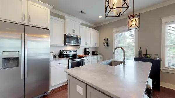 Nashville, TN 37206,1209 Davidson St