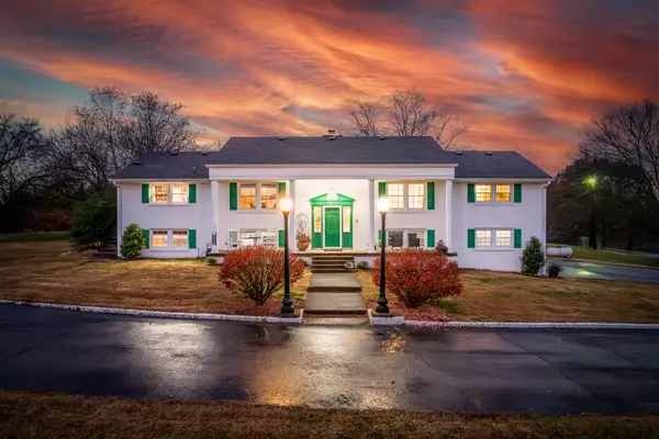 545 Puryears Bend Rd, Hartsville, TN 37074