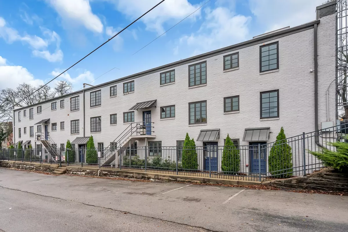 Nashville, TN 37212,1504 18th Ave #S #304