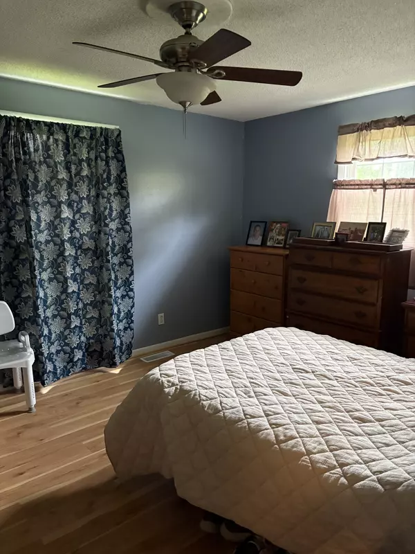 Lafayette, TN 37083,1400 Dogwood Ln