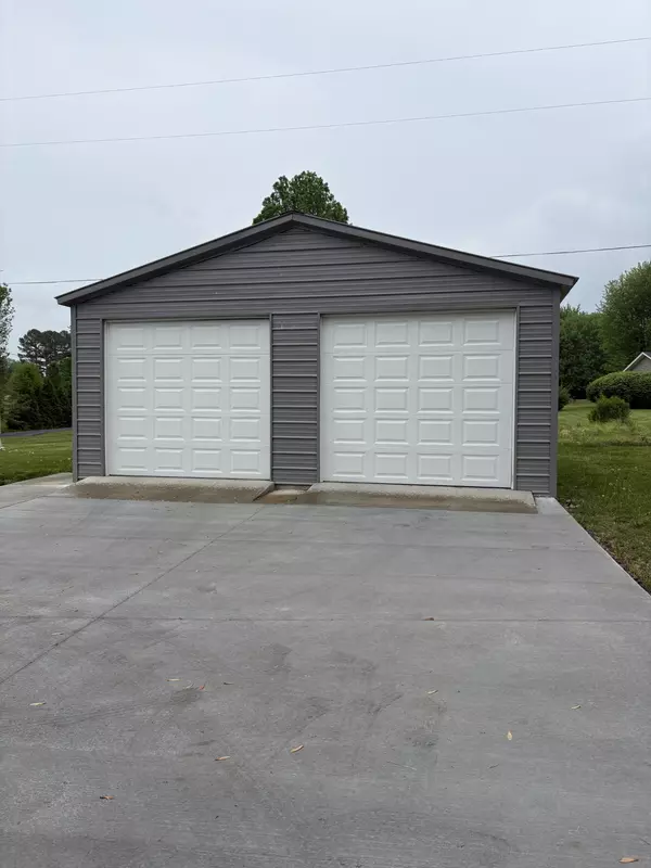 Lafayette, TN 37083,1400 Dogwood Ln