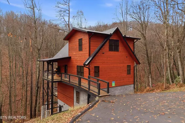 Gatlinburg, TN 37738,1104 Laddie Buck Lane