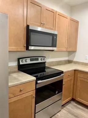 Clarksville, TN 37040,405 S 11th St #F