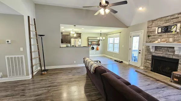 Clarksville, TN 37042,1804 Rains Rd