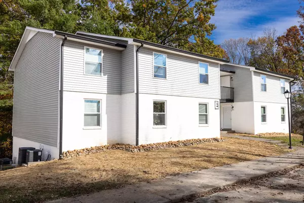 100 Valley View Dr #E-49, Dickson, TN 37055