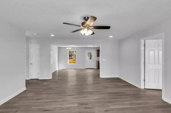 Manchester, TN 37355,5196 Old Manchester Hwy