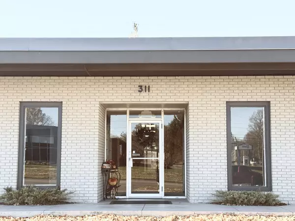 311 N Jackson St Units 1 & 2, Tullahoma, TN 37388