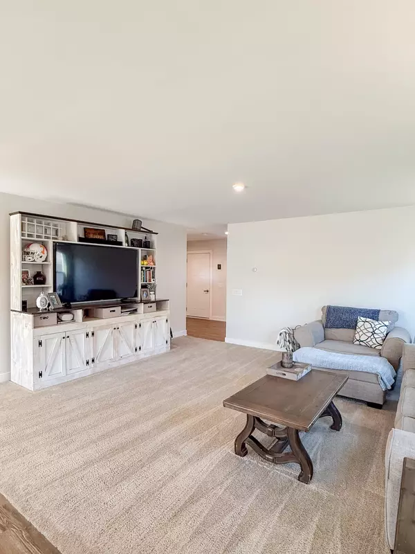 White House, TN 37188,856 Wilkinson Ln