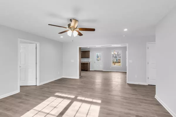 Manchester, TN 37355,562 Summitville  Rd