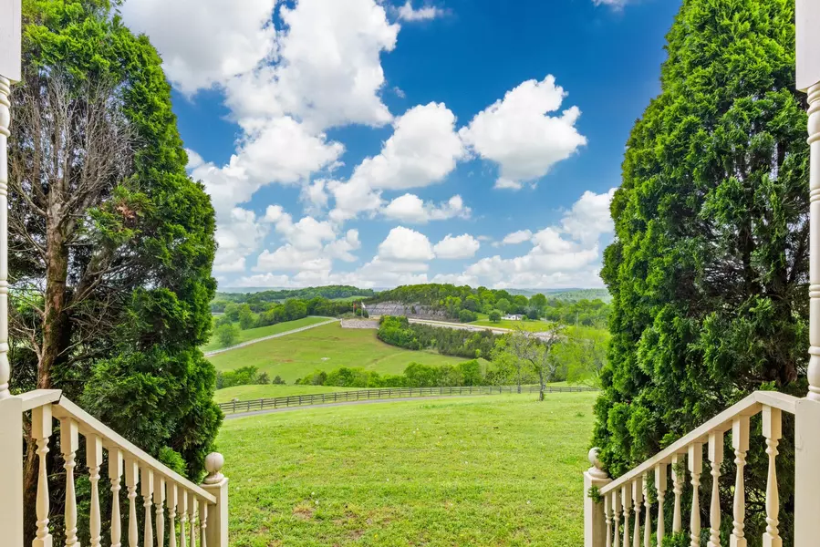 2370 Pulaski Hwy, Fayetteville, TN 37334