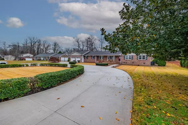 Tullahoma, TN 37388,1727 Country Club Drive