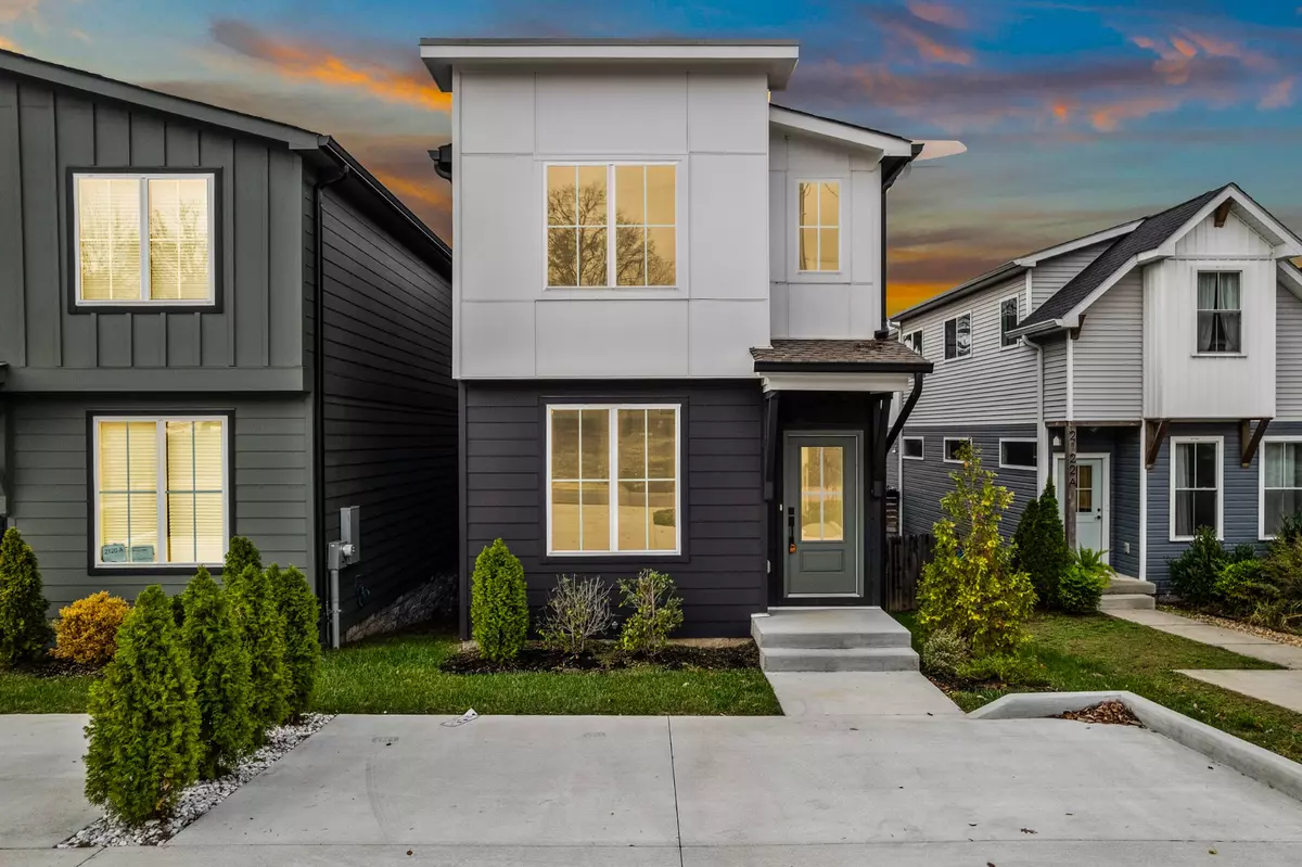 Nashville, TN 37216,2120B Burns St