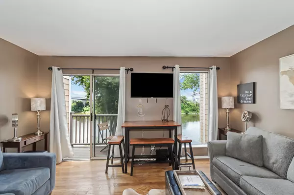 Nashville, TN 37201,1028 1st Ave #N