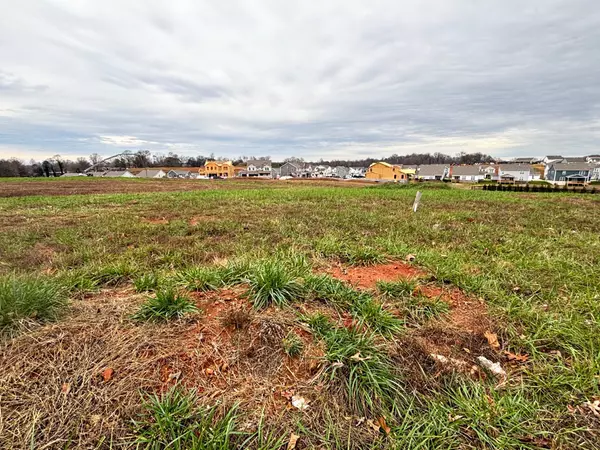 835 Shady Bluff Trl, Clarksville, TN 37043