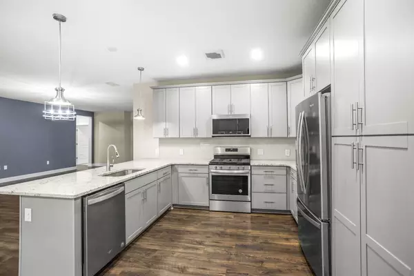 Hendersonville, TN 37075,141 Saundersville Rd #1402