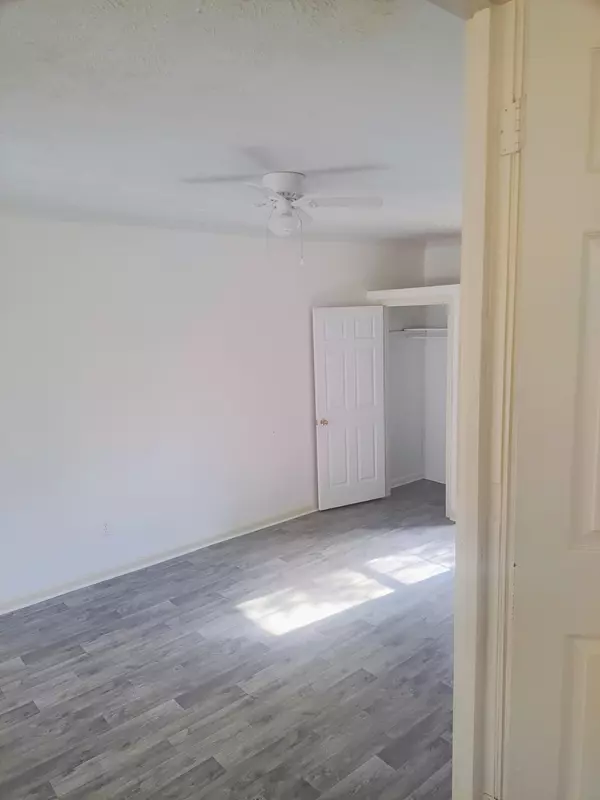 Bolivar, TN 38008,200 Cross St