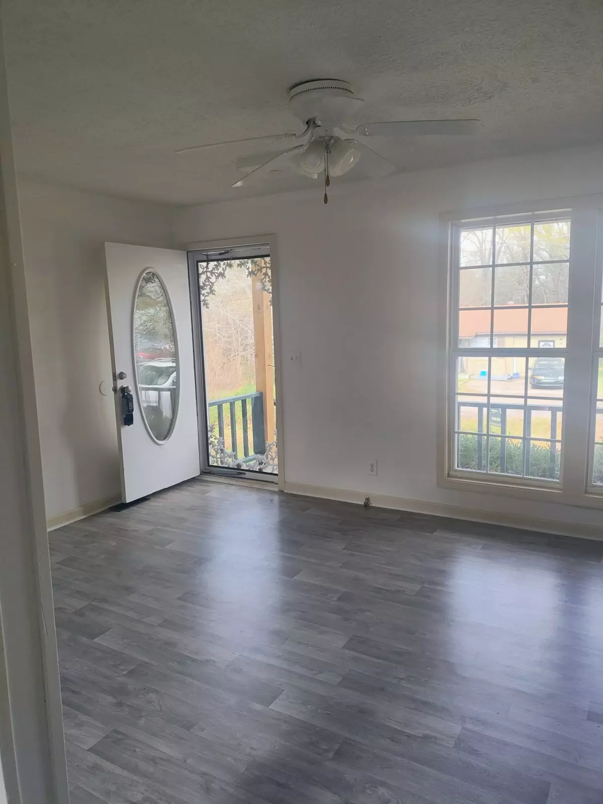 Bolivar, TN 38008,200 Cross St