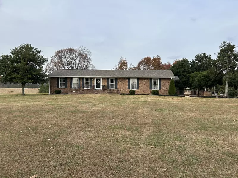 104 Glendale Rd, Loretto, TN 38469