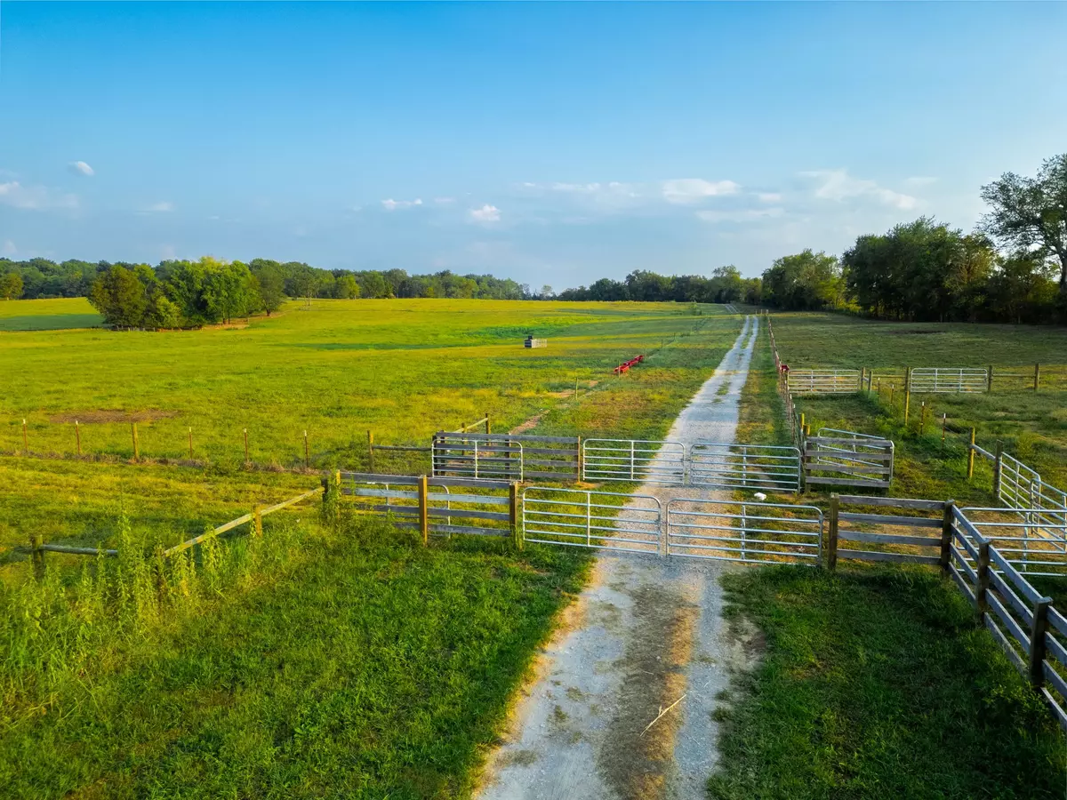 Springfield, TN 37172,1074 Pair Six Dr