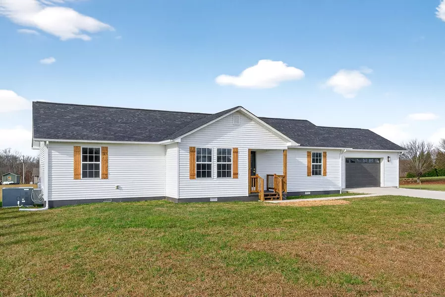498 Low Gap Rd, Sparta, TN 38583
