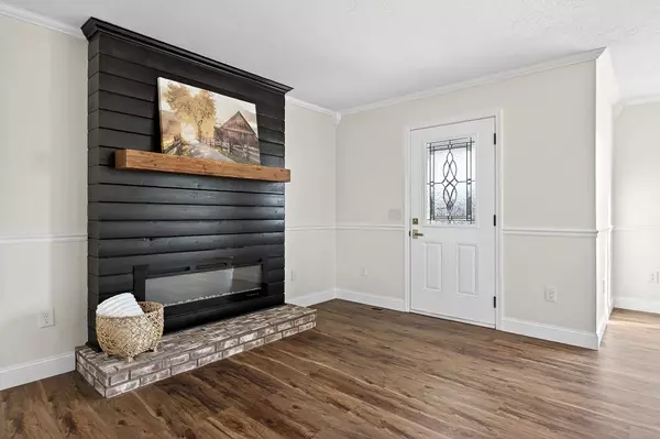 Sparta, TN 38583,498 Low Gap Rd