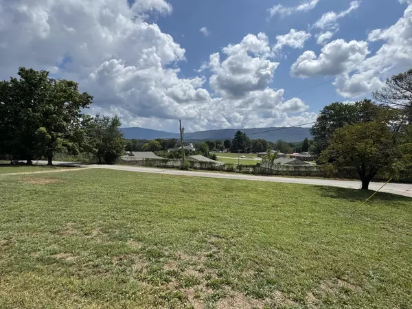 Benton, TN 37307,173 Wilson Street