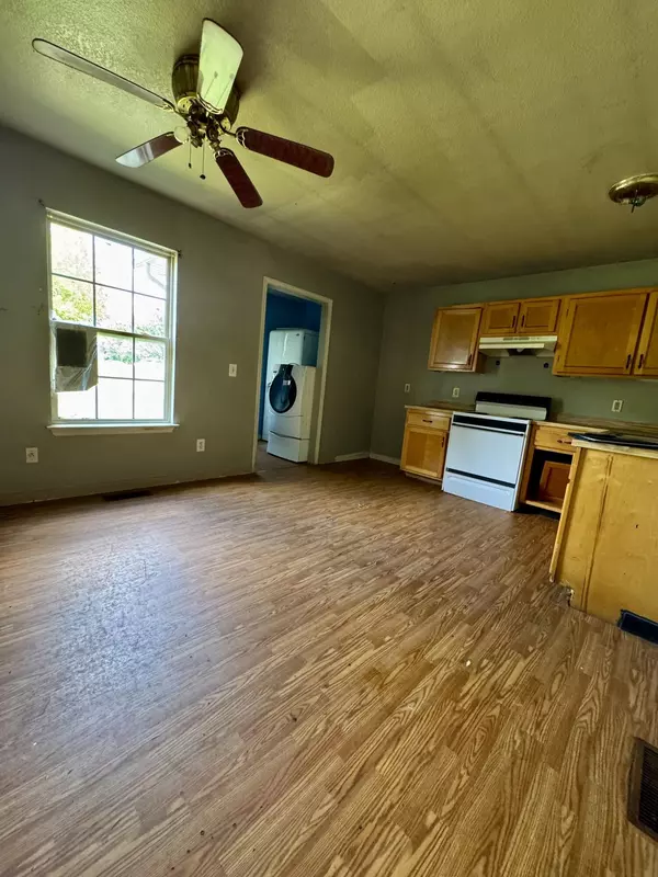 Benton, TN 37307,173 Wilson Street