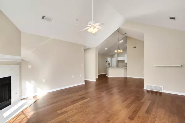 Collierville, TN 38017,253 OAK BLUFF LN