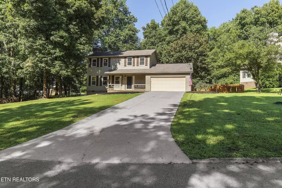 7805 Shadowood Drive, Knoxville, TN 37938