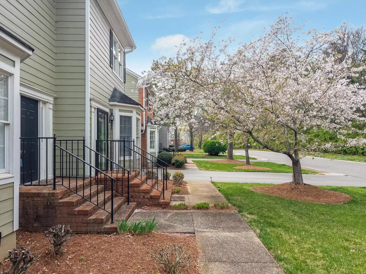 Chattanooga, TN 37405,1298 Heritage Landing Drive