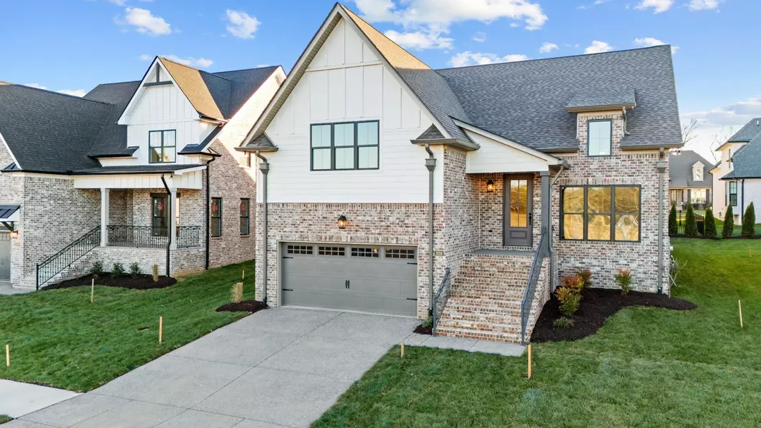 2016 WT Chandler Blvd #83, Gallatin, TN 37066