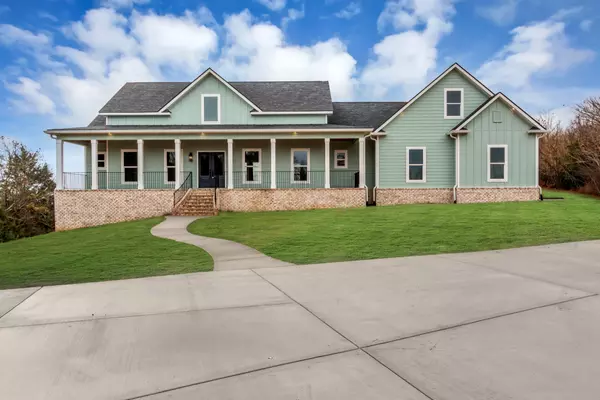 1379 Iron Bridge Rd, Columbia, TN 38401