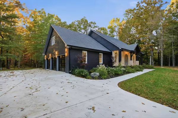 Wartrace, TN 37183,438 Deer Run Rd