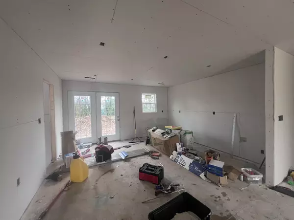 Hopkinsville, KY 42240,203 Hilltop Dr