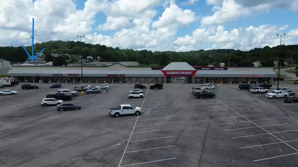 816 W College St, Pulaski, TN 38478