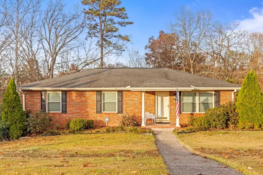 74 Kriswood Drive, Rossville, GA 30741