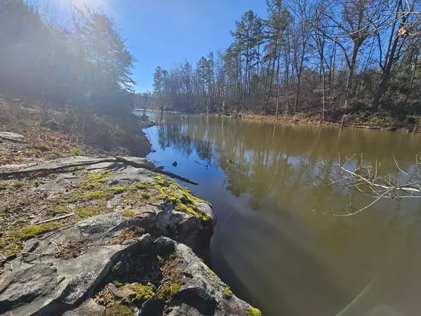 242 Ranger Creek Rd, Coalmont, TN 37313