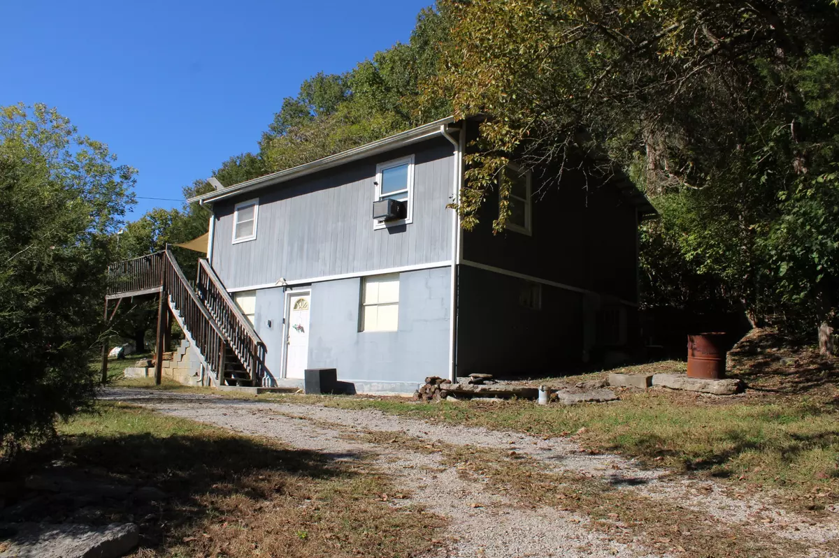 Pulaski, TN 38478,2032 Donahue Creek Rd