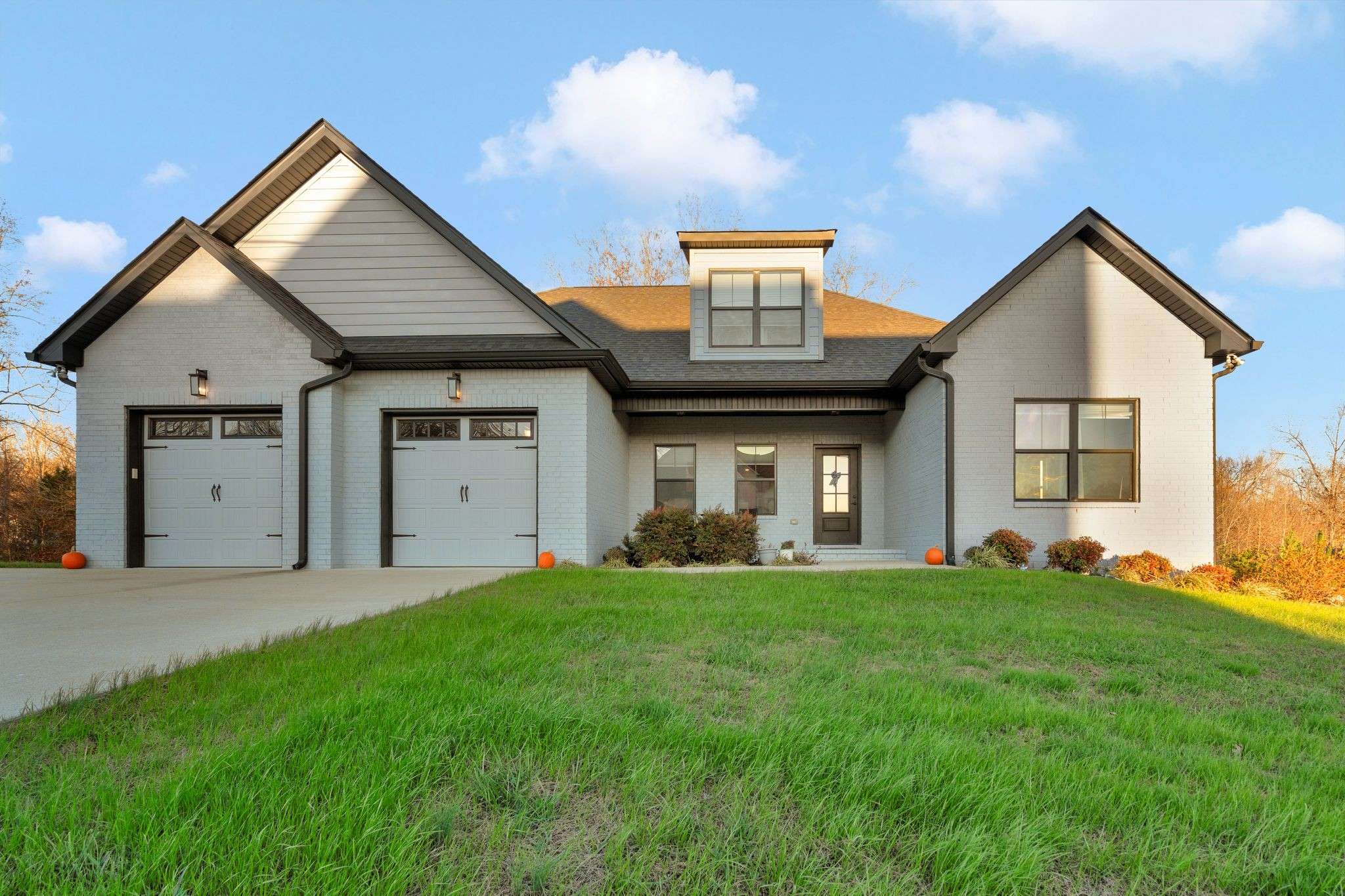 4 Evergreen Trl, Burns, TN 37029