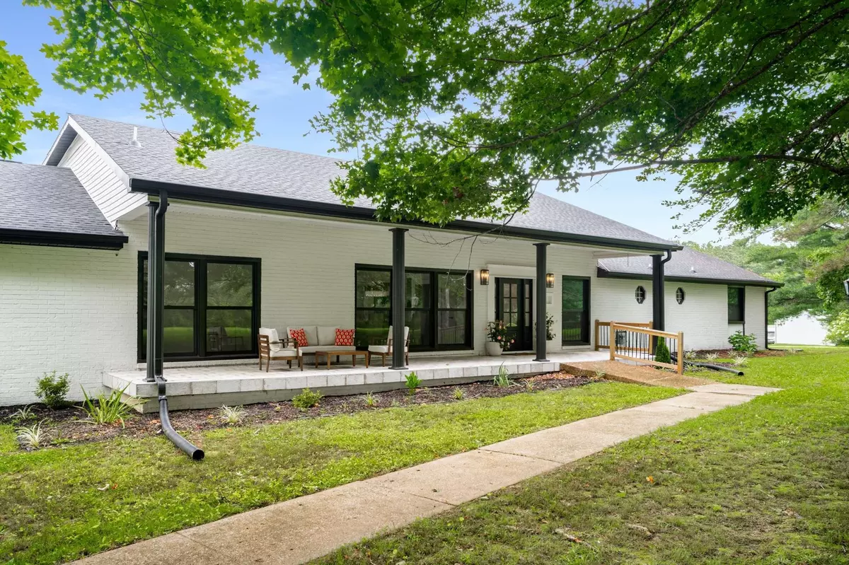 Bon Aqua, TN 37025,1015 Jump Off Rd