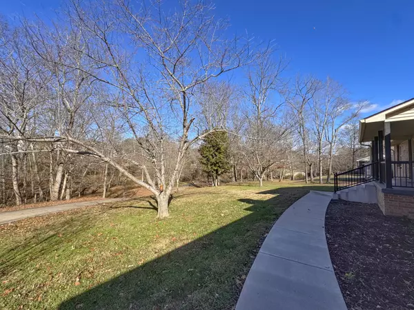 White House, TN 37188,535 N Palmers Chapel Rd