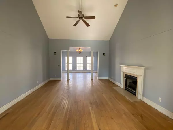 Kingston Springs, TN 37082,1029 Cross Country Dr