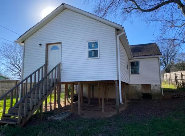 Columbia, TN 38401,319 E 17th St